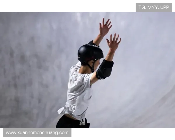 南京滑板队在世界滑板锦标赛中以98分稳居积分榜首位